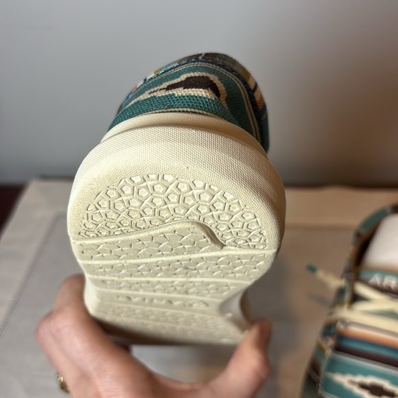 Ariat Hilo Women's Size 6 B Turquoise Serape - Picture 8 of 9